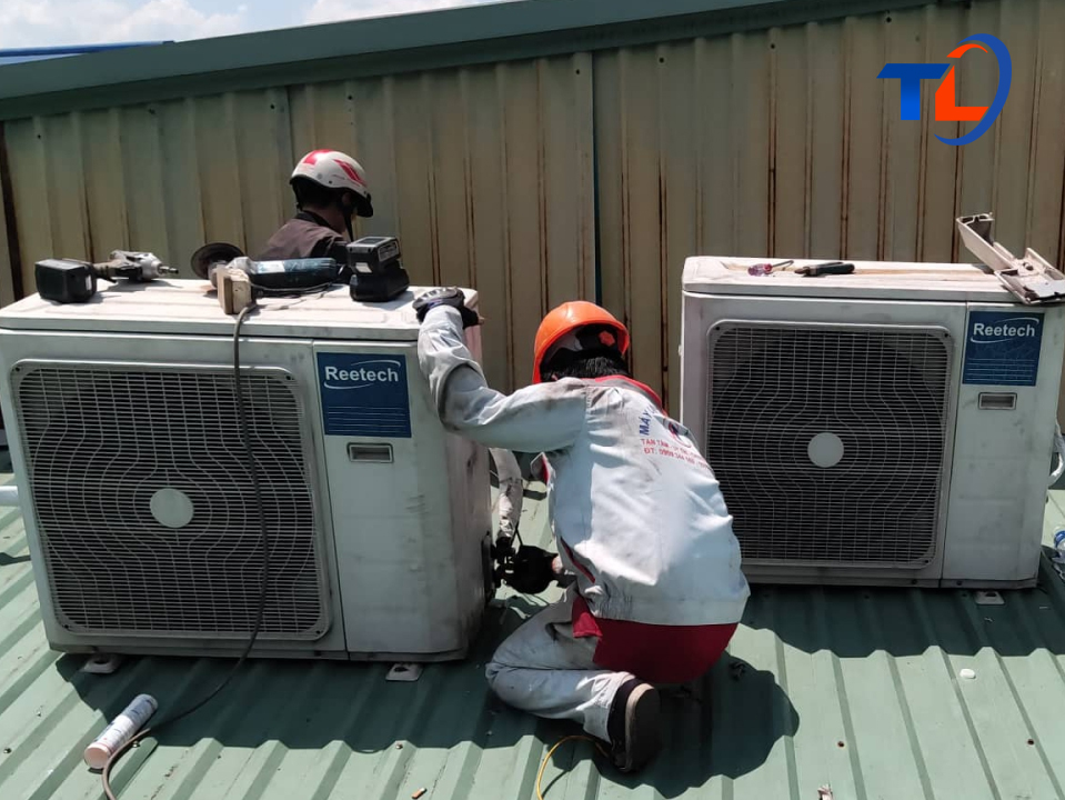 Read more about the article Lắp đặt máy lạnh 2HP cho hãng xe Trường An