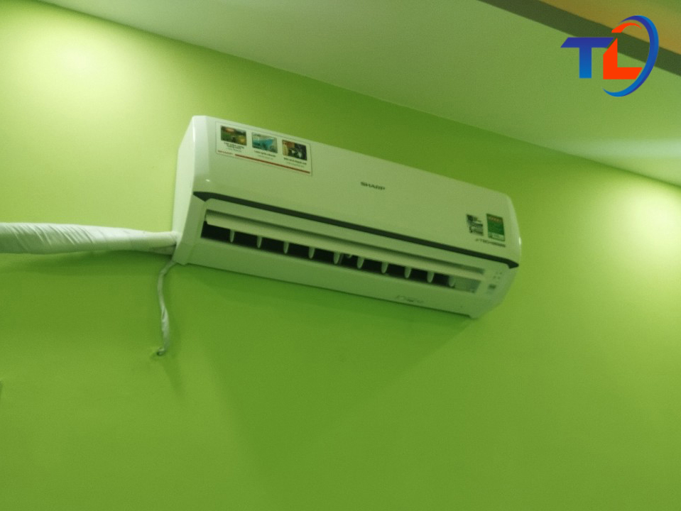 Read more about the article Gắn máy lạnh sharp 99/27 thạnh lộc 41 quận 12